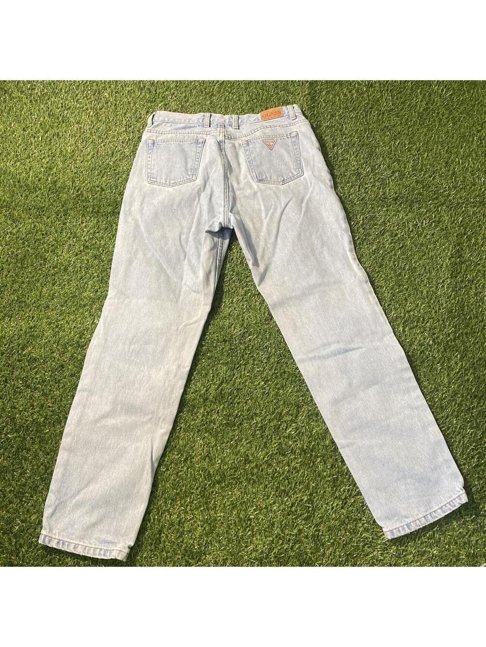 Vintage 90’s Guess Light blue denim jeans with a relaxed fit